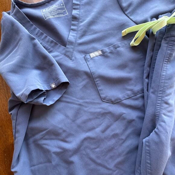 Set of Figs Womens Scrubs Pants & Gray SS Top straight leg Pockets Medium Blue - Picture 11 of 11